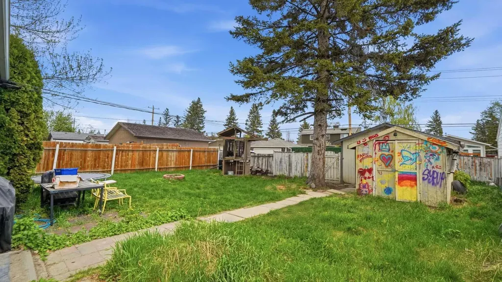9032 Fairmount Drive SE Calgary AB T2H0Z5