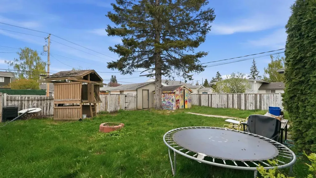 9032 Fairmount Drive SE Calgary AB T2H0Z5