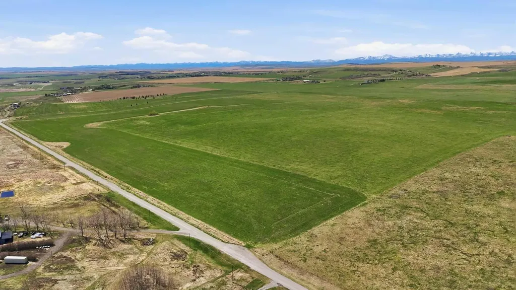 SE - 12- 20 - 1 W5 160 Acres Rural Foothills County AB T1S 6C5