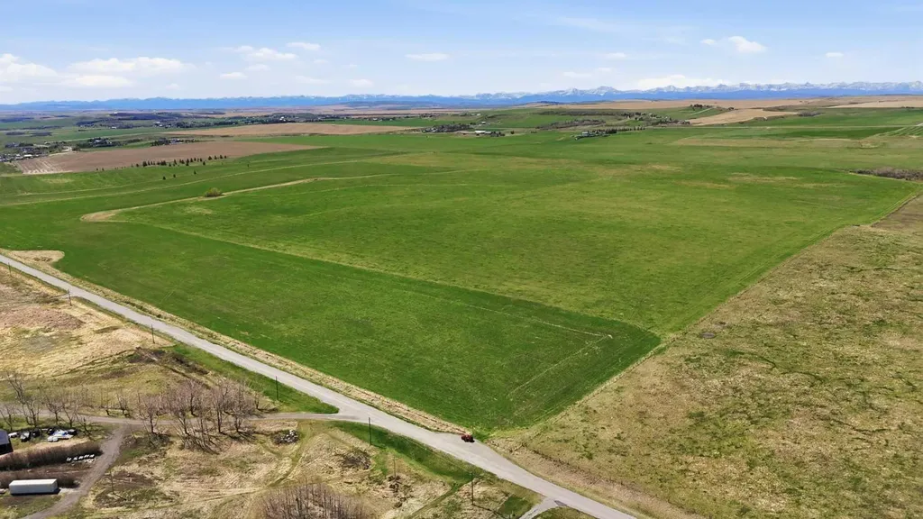 SE - 12- 20 - 1 W5 160 Acres Rural Foothills County AB T1S 6C5