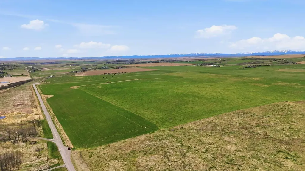 SE - 12- 20 - 1 W5 160 Acres Rural Foothills County AB T1S 6C5