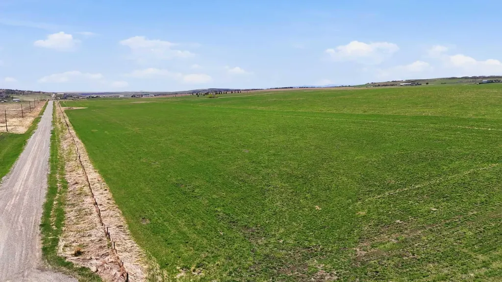 SE - 12- 20 - 1 W5 160 Acres Rural Foothills County AB T1S 6C5