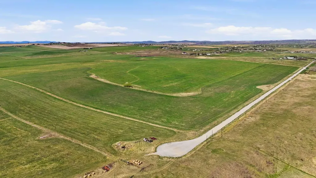 SE - 12- 20 - 1 W5 160 Acres Rural Foothills County AB T1S 6C5