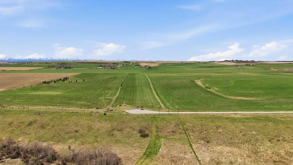 SE - 12- 20 - 1 W5 160 Acres Rural Foothills County AB T1S 6C5