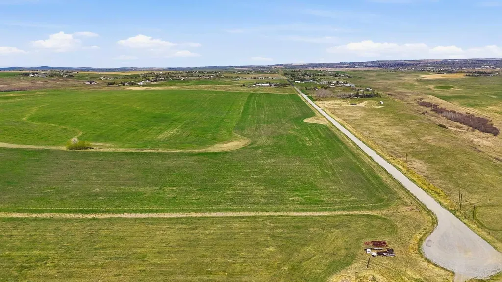 SE - 12- 20 - 1 W5 160 Acres Rural Foothills County AB T1S 6C5