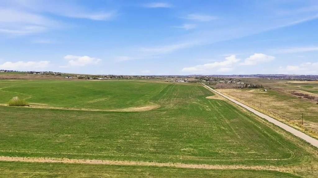 SE - 12- 20 - 1 W5 160 Acres Rural Foothills County AB T1S 6C5