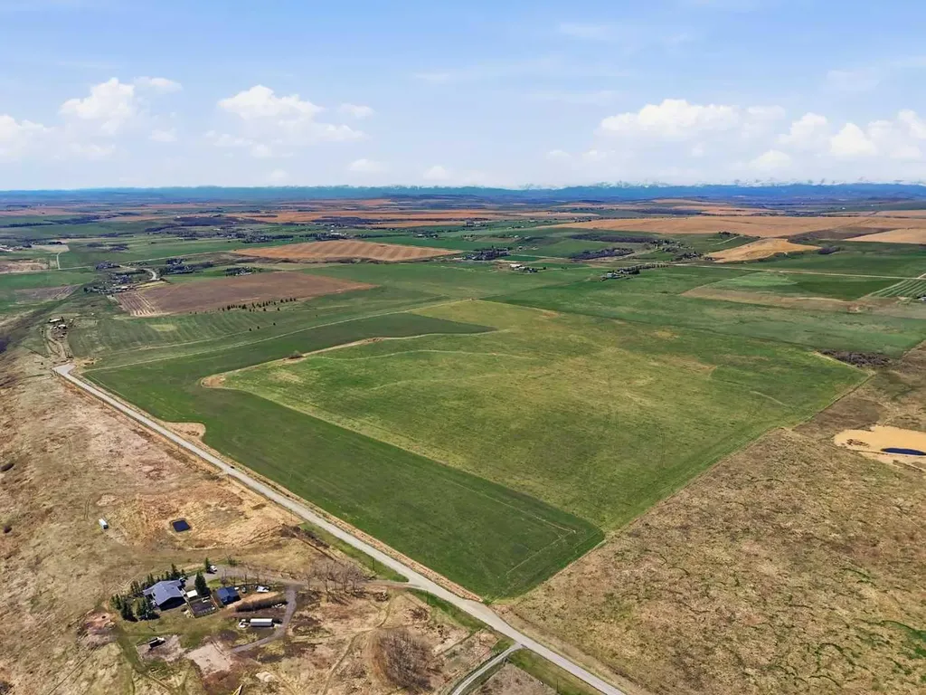 SE - 12- 20 - 1 W5 160 Acres Rural Foothills County AB T1S 6C5