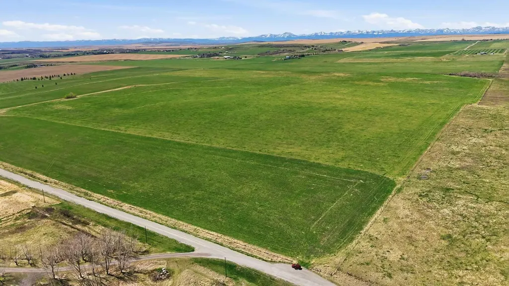 SE - 12- 20 - 1 W5 160 Acres Rural Foothills County AB T1S 6C5