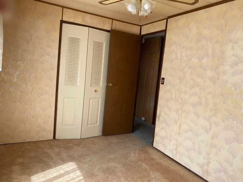 6724 17 Avenue SE Calgary AB T2A0W5