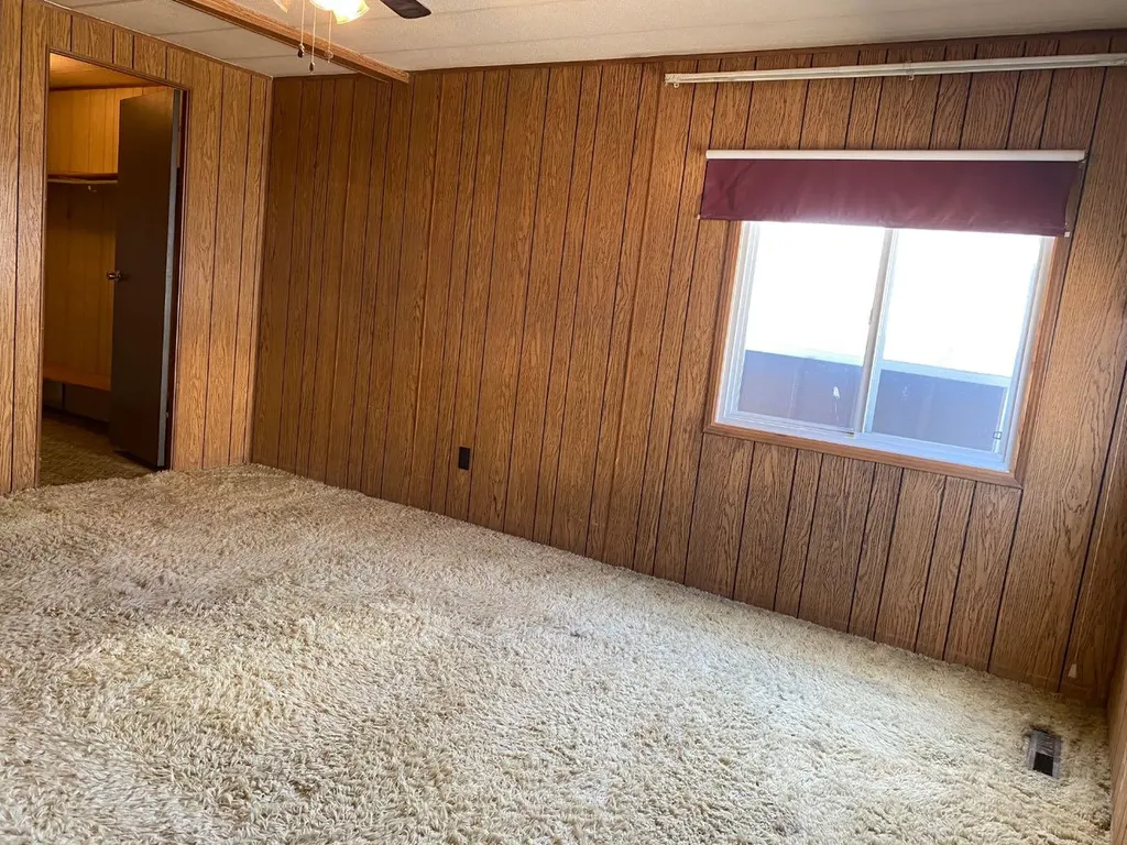 6724 17 Avenue SE Calgary AB T2A0W5