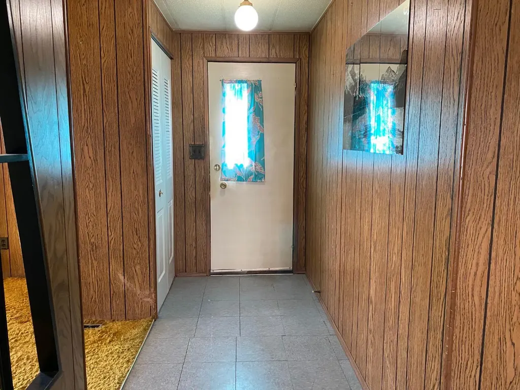 6724 17 Avenue SE Calgary AB T2A0W5