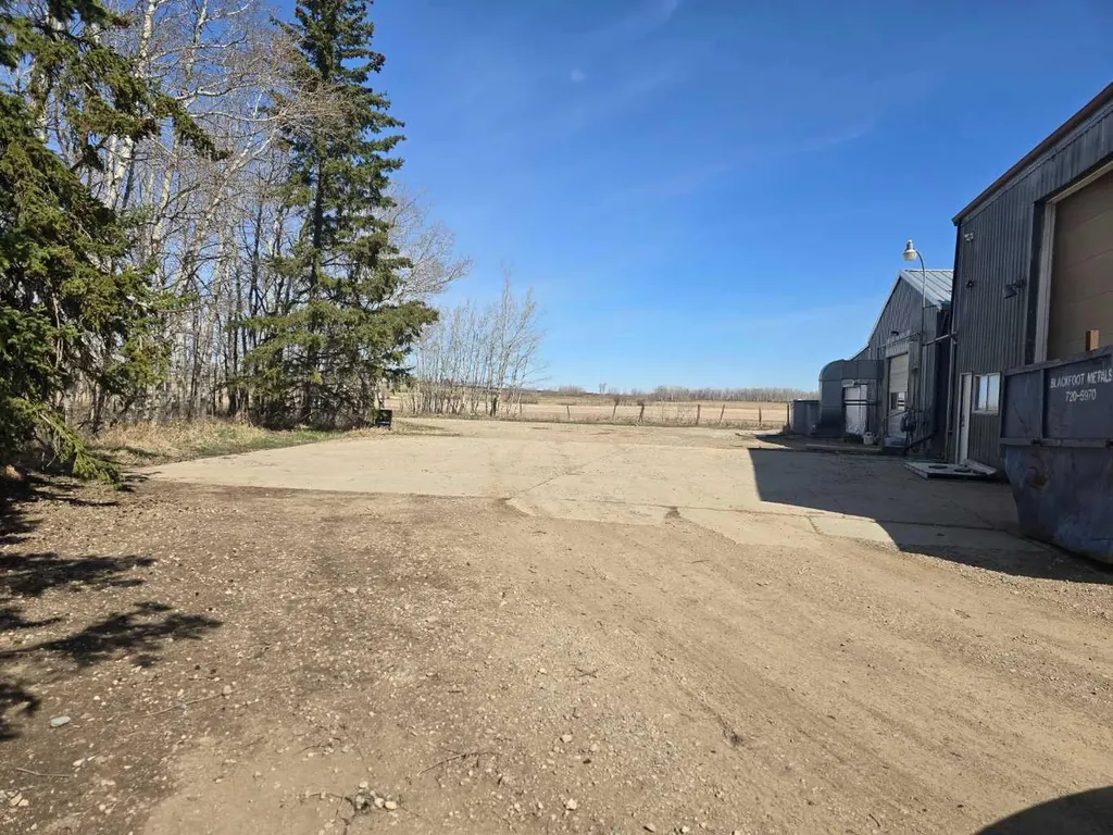 272128 Range Road 291 NE Airdrie AB T4A 2V7