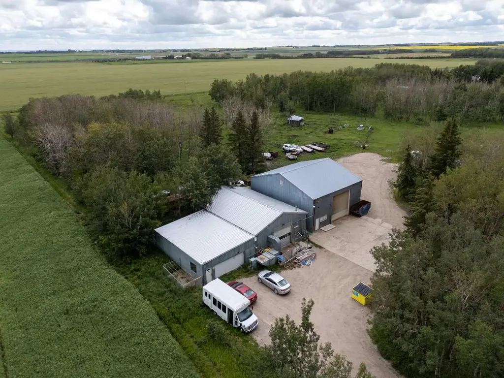 272128 Range Road 291 NE Airdrie AB T4A 2V7