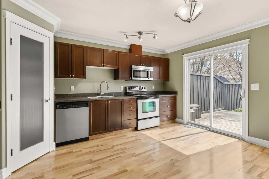11353 82 Avenue Grande Prairie AB T8W 0A7