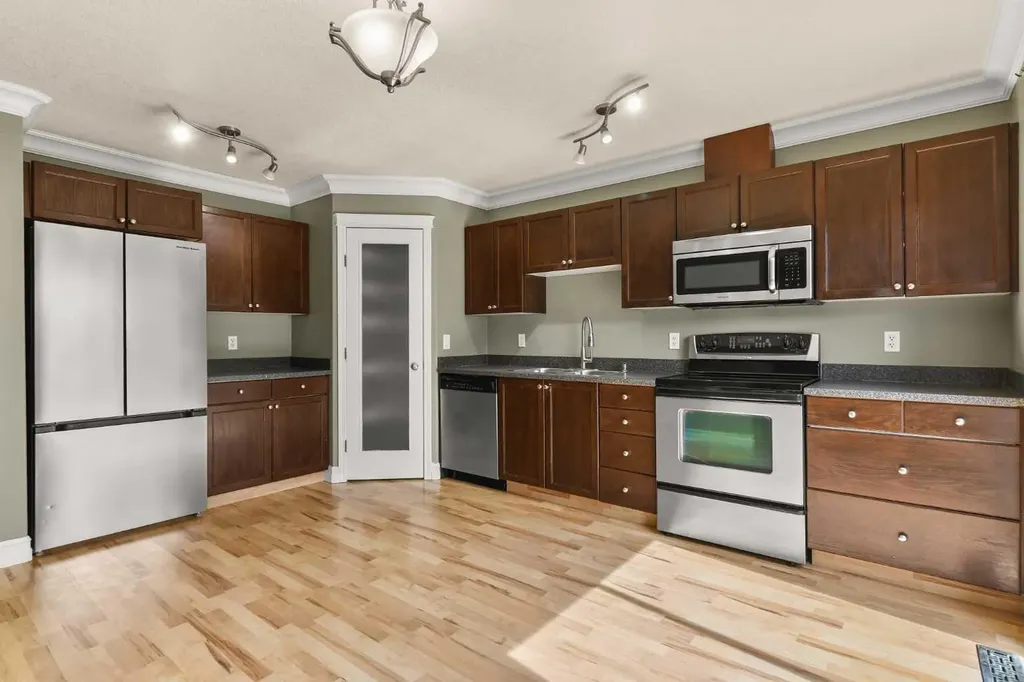 11353 82 Avenue Grande Prairie AB T8W 0A7