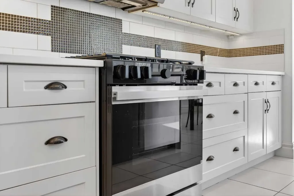 421 Auburn Bay Boulevard SE Calgary AB T3M 0K3