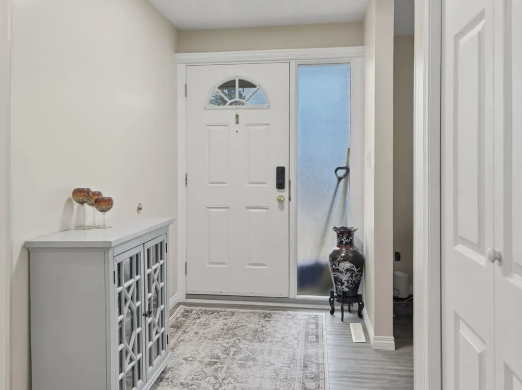 5336 52 Street Close Rocky Mountain House AB T4T1G9