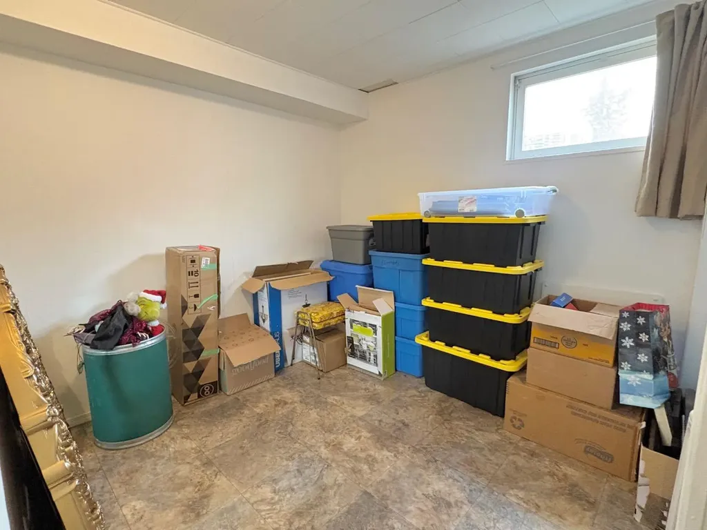 5336 52 Street Close Rocky Mountain House AB T4T1G9