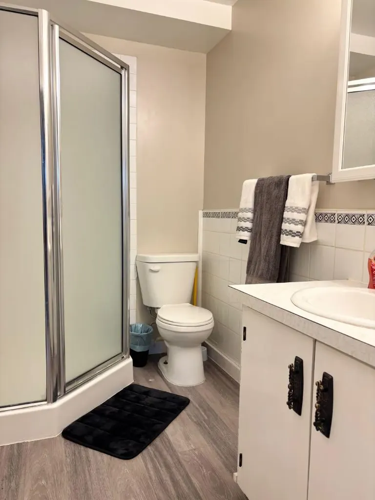 5336 52 Street Close Rocky Mountain House AB T4T1G9
