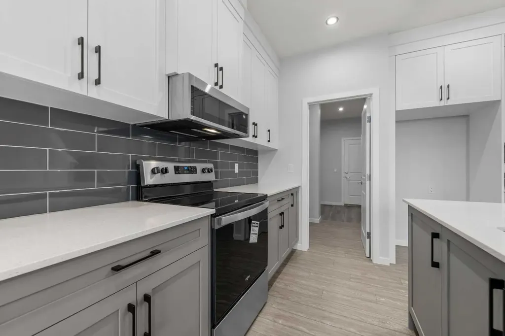 532 Clearwater Heath Chestermere AB T1X 3A5