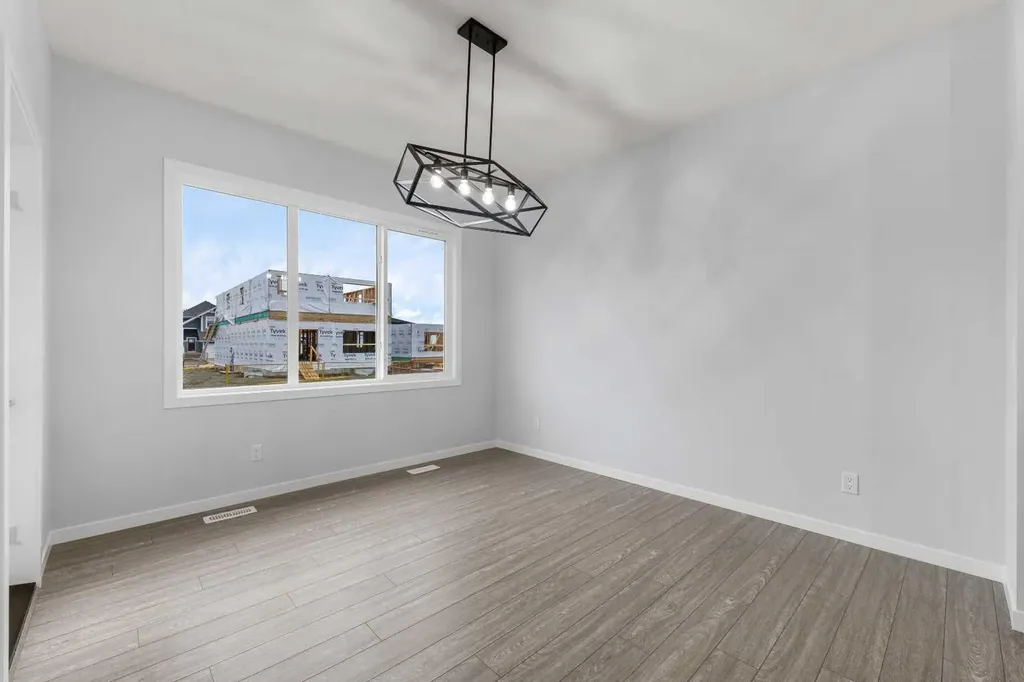 532 Clearwater Heath Chestermere AB T1X 3A5
