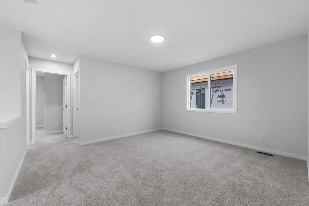 532 Clearwater Heath Chestermere AB T1X 3A5