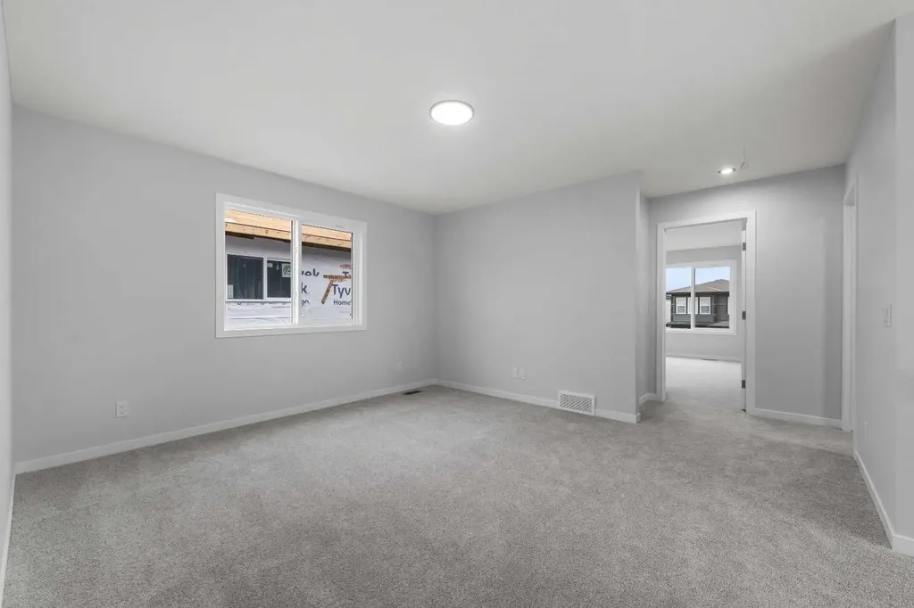 532 Clearwater Heath Chestermere AB T1X 3A5