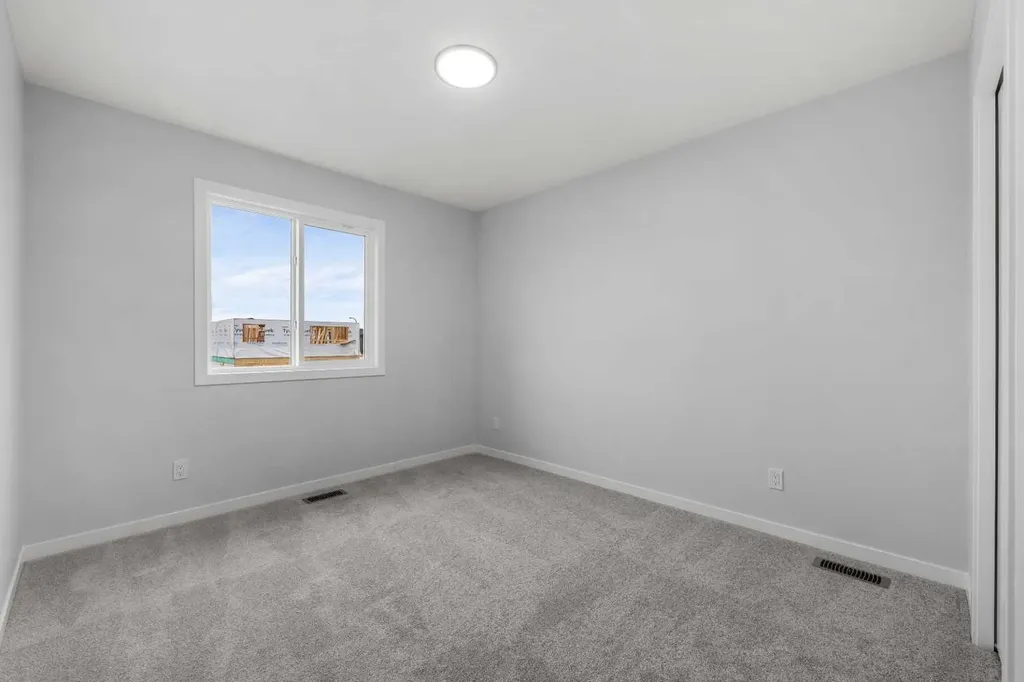 532 Clearwater Heath Chestermere AB T1X 3A5
