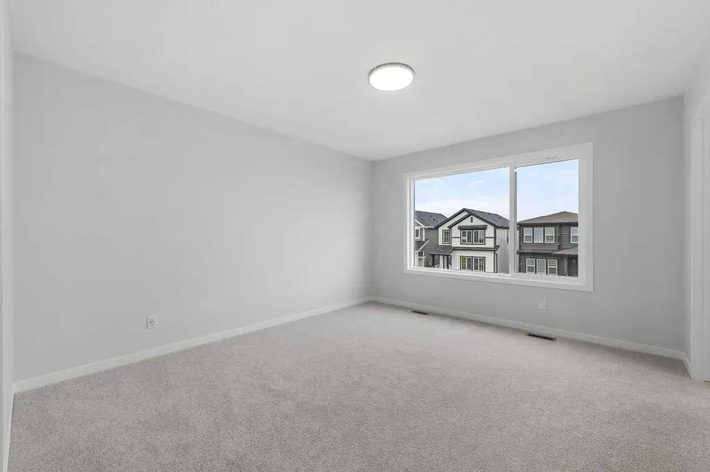 532 Clearwater Heath Chestermere AB T1X 3A5
