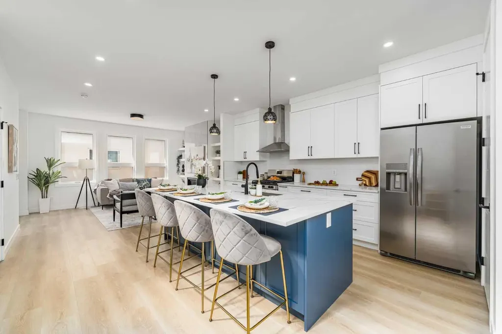 423 Hendon Drive NW Calgary AB T2K 2A1