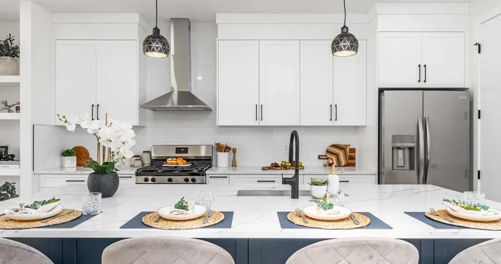 423 Hendon Drive NW Calgary AB T2K 2A1