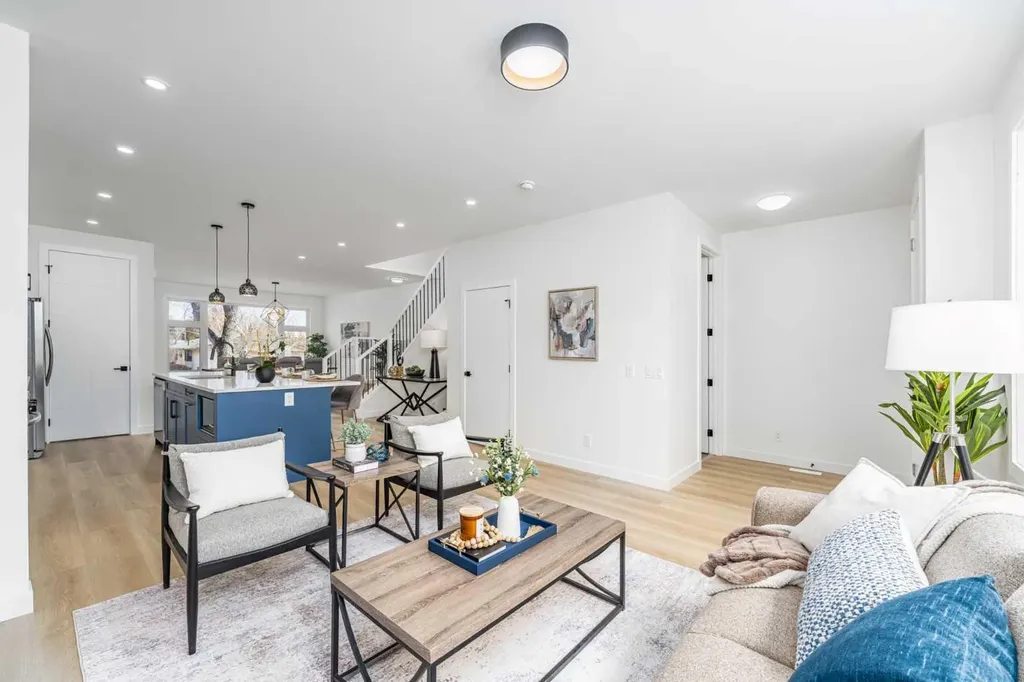423 Hendon Drive NW Calgary AB T2K 2A1