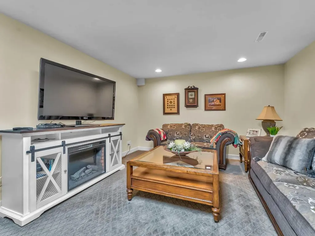 35 Horner Court NE Medicine Hat AB T1C1M1