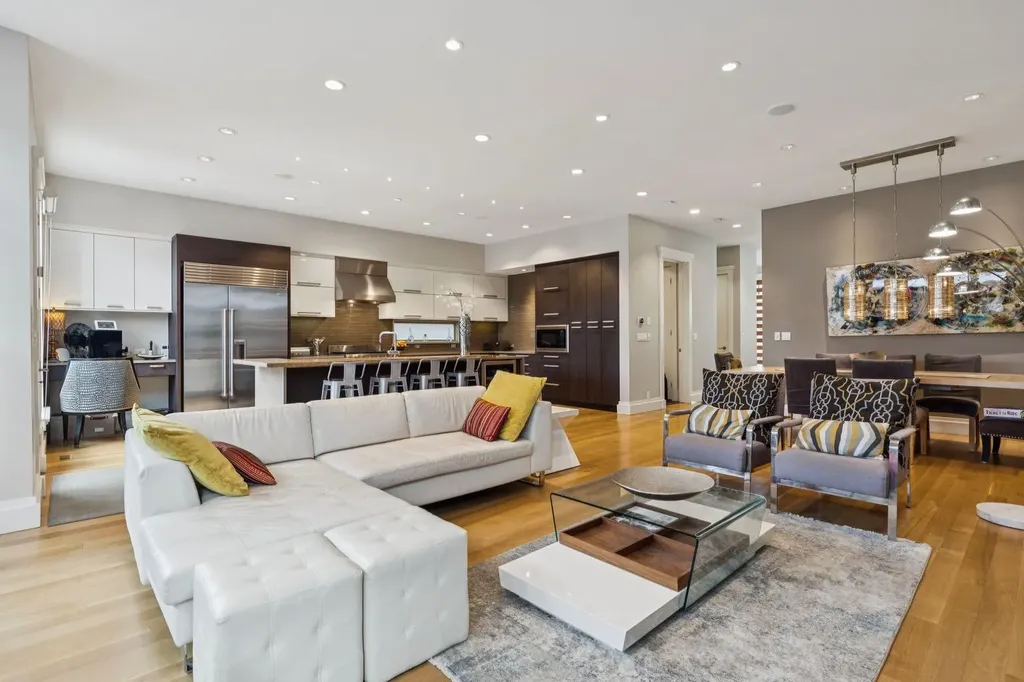 1624 Broadview Road NW Calgary AB T2N 3H1
