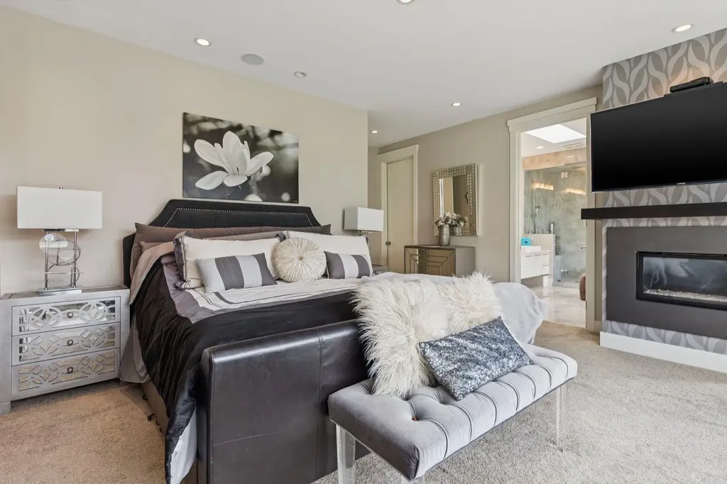 1624 Broadview Road NW Calgary AB T2N 3H1
