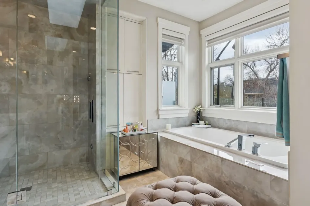 1624 Broadview Road NW Calgary AB T2N 3H1
