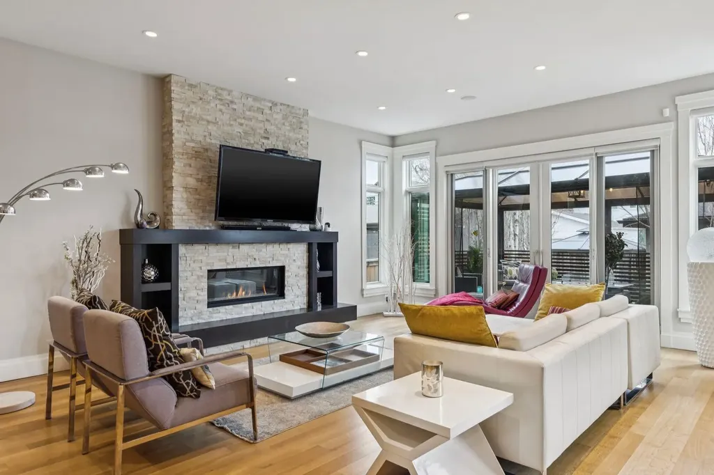 1624 Broadview Road NW Calgary AB T2N 3H1
