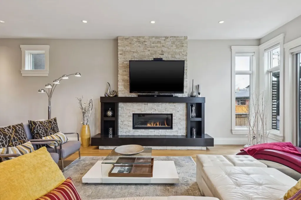 1624 Broadview Road NW Calgary AB T2N 3H1