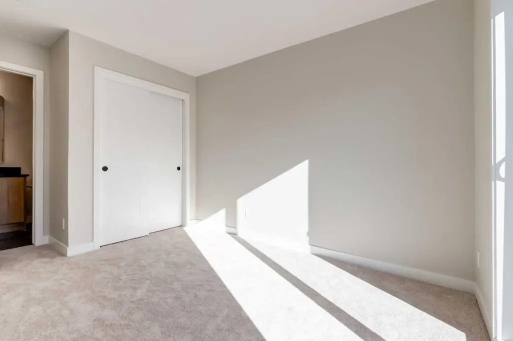 14800 1 Street NW Calgary AB T3P 1H9