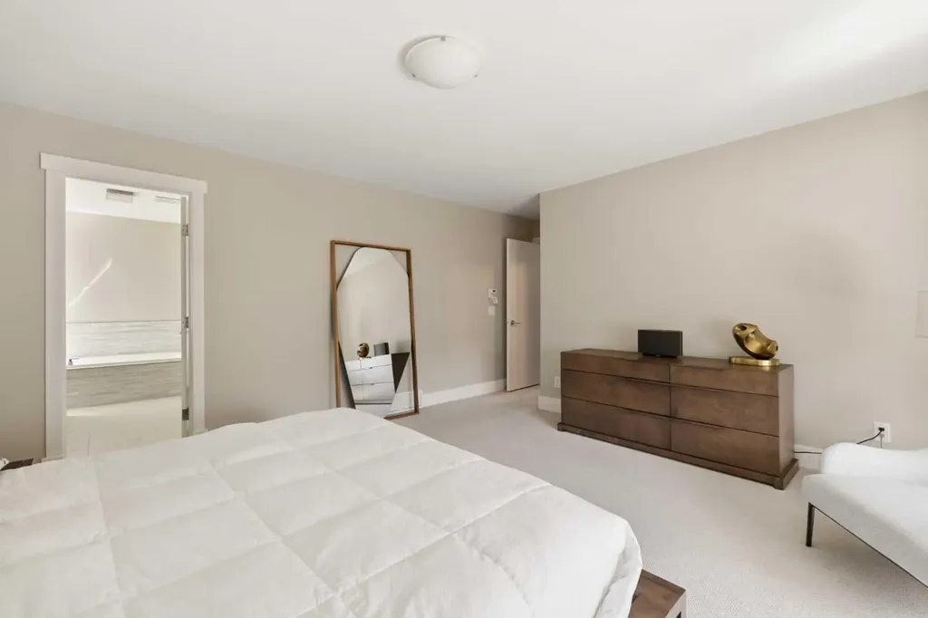 51 Hong Kong Road SW Calgary AB T3E 7A7