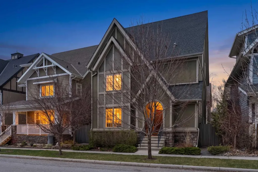 51 Hong Kong Road SW Calgary AB T3E 7A7