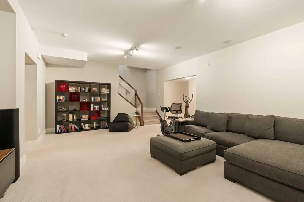 51 Hong Kong Road SW Calgary AB T3E 7A7