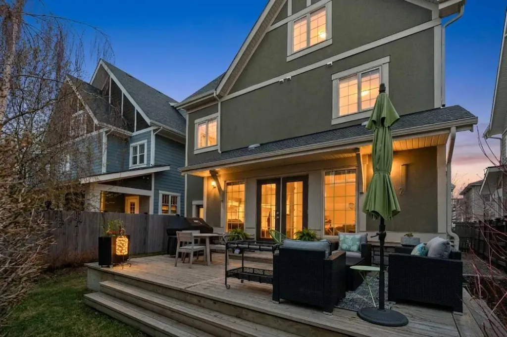 51 Hong Kong Road SW Calgary AB T3E 7A7