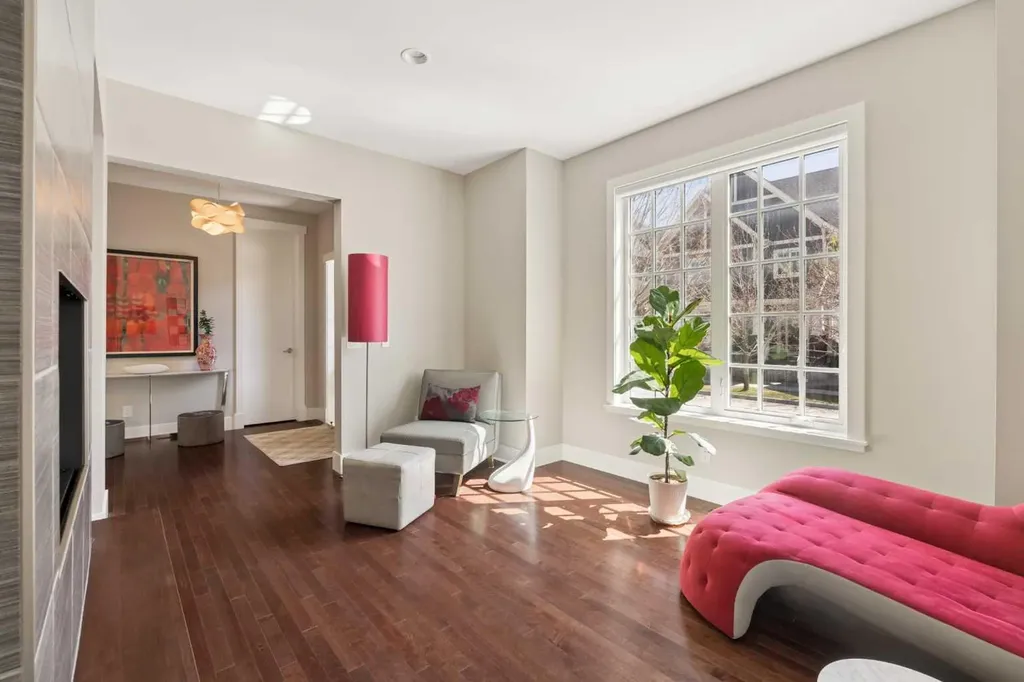 51 Hong Kong Road SW Calgary AB T3E 7A7