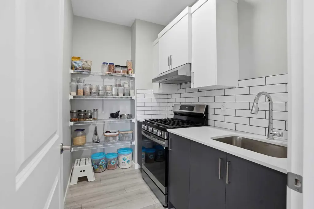 276 Calhoun Crescent NE Calgary AB T3P 2E9