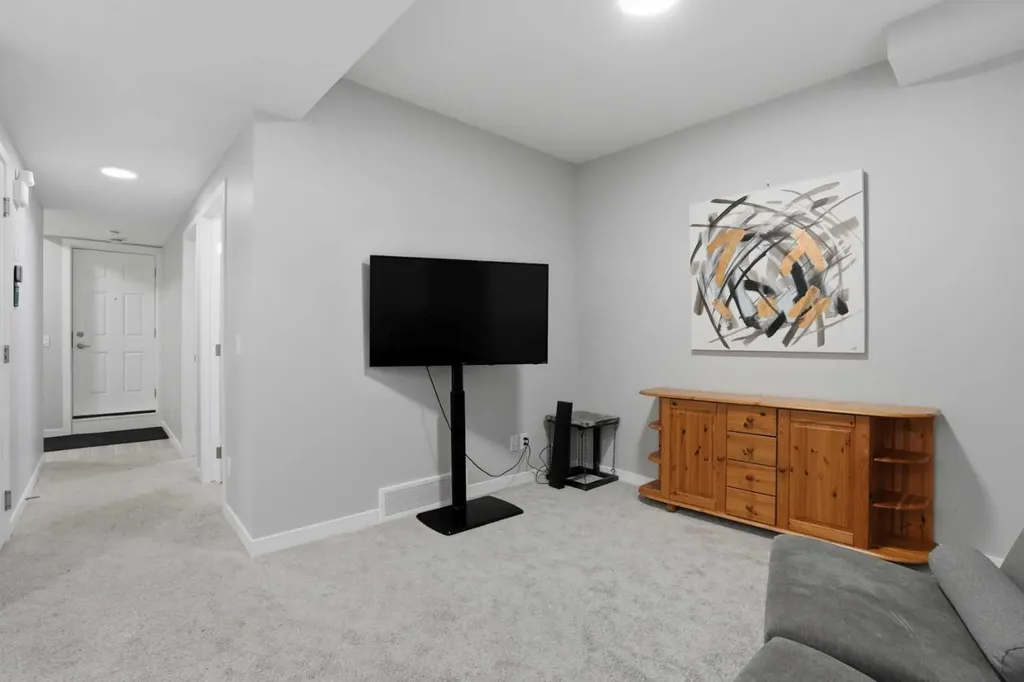 276 Calhoun Crescent NE Calgary AB T3P 2E9