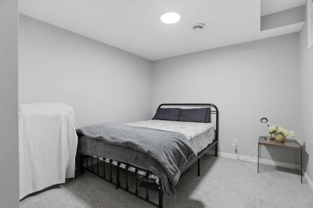 276 Calhoun Crescent NE Calgary AB T3P 2E9