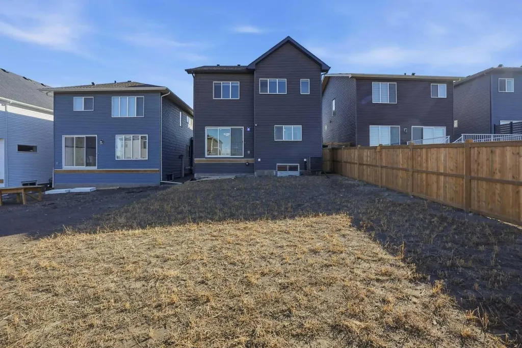 276 Calhoun Crescent NE Calgary AB T3P 2E9