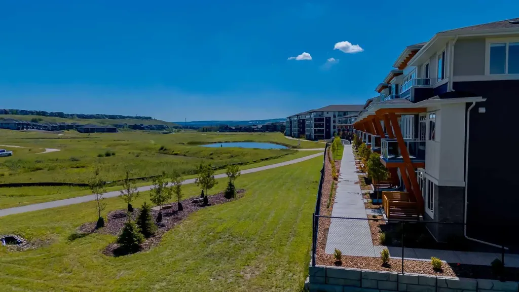 10 Sage Meadows Landing NW Calgary AB T3P 1E5