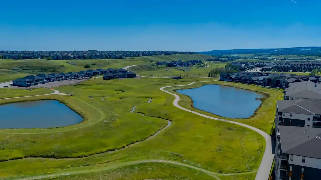 10 Sage Meadows Landing NW Calgary AB T3P 1E5